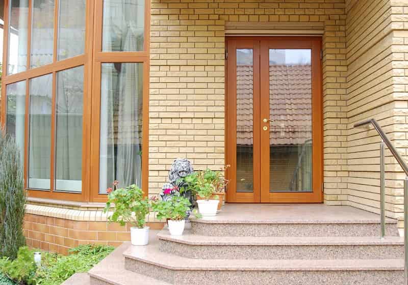 تصویر 4 از درب UPVC طرح چوب مناسب ساختمان‌های مسکونی و ویلایی